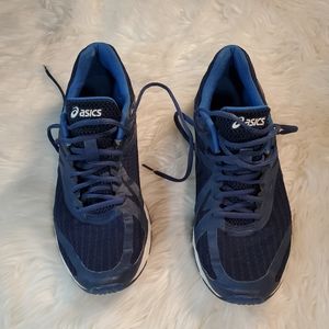 Oasics men's  tennis shoes size 11